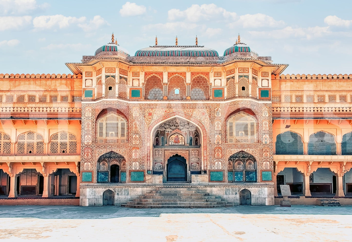 Home accent Amber Palace Majesty wallpaper, intricate architectural beauty.