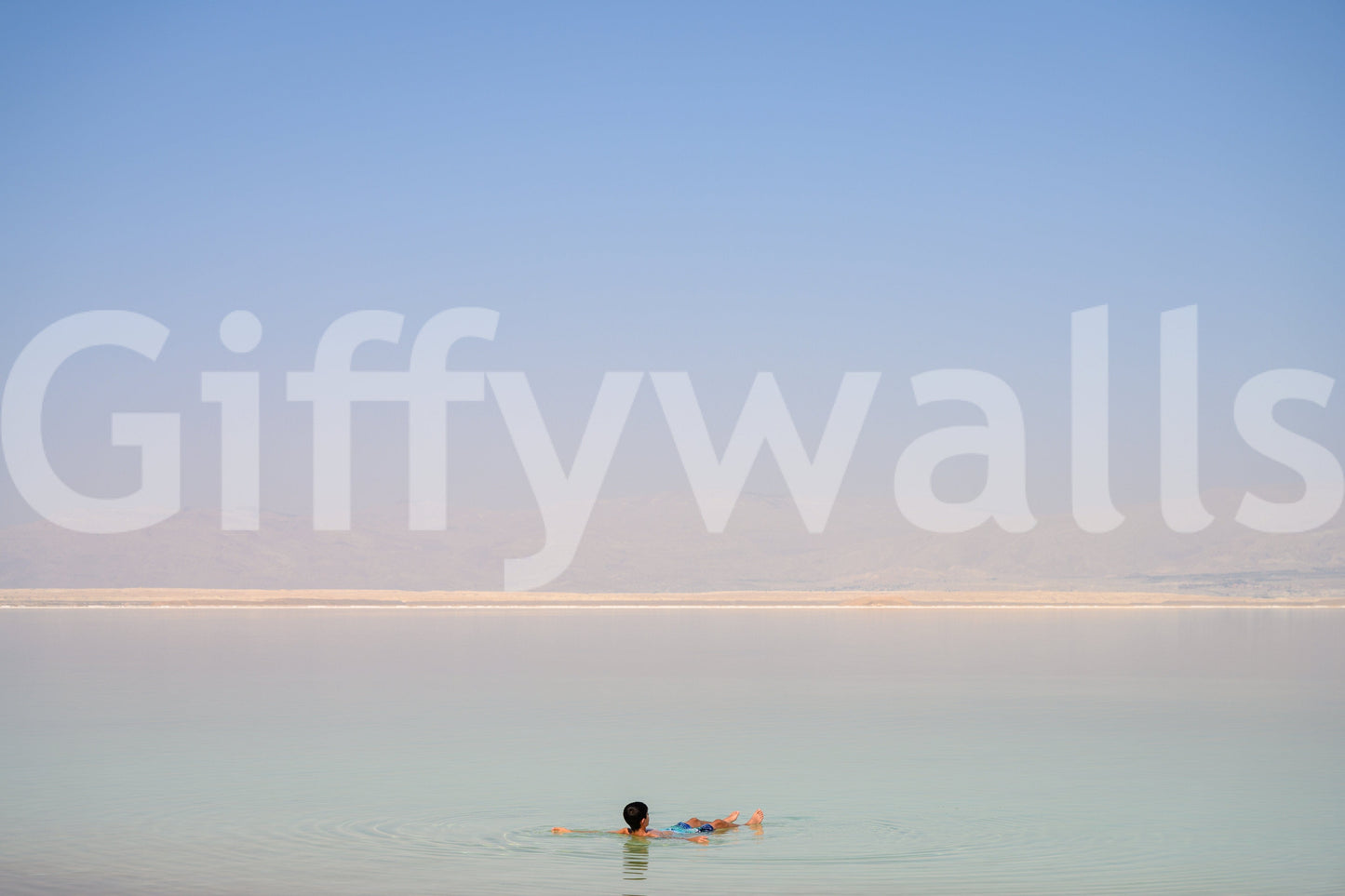 A detail of the warm tones in the salt and sky.