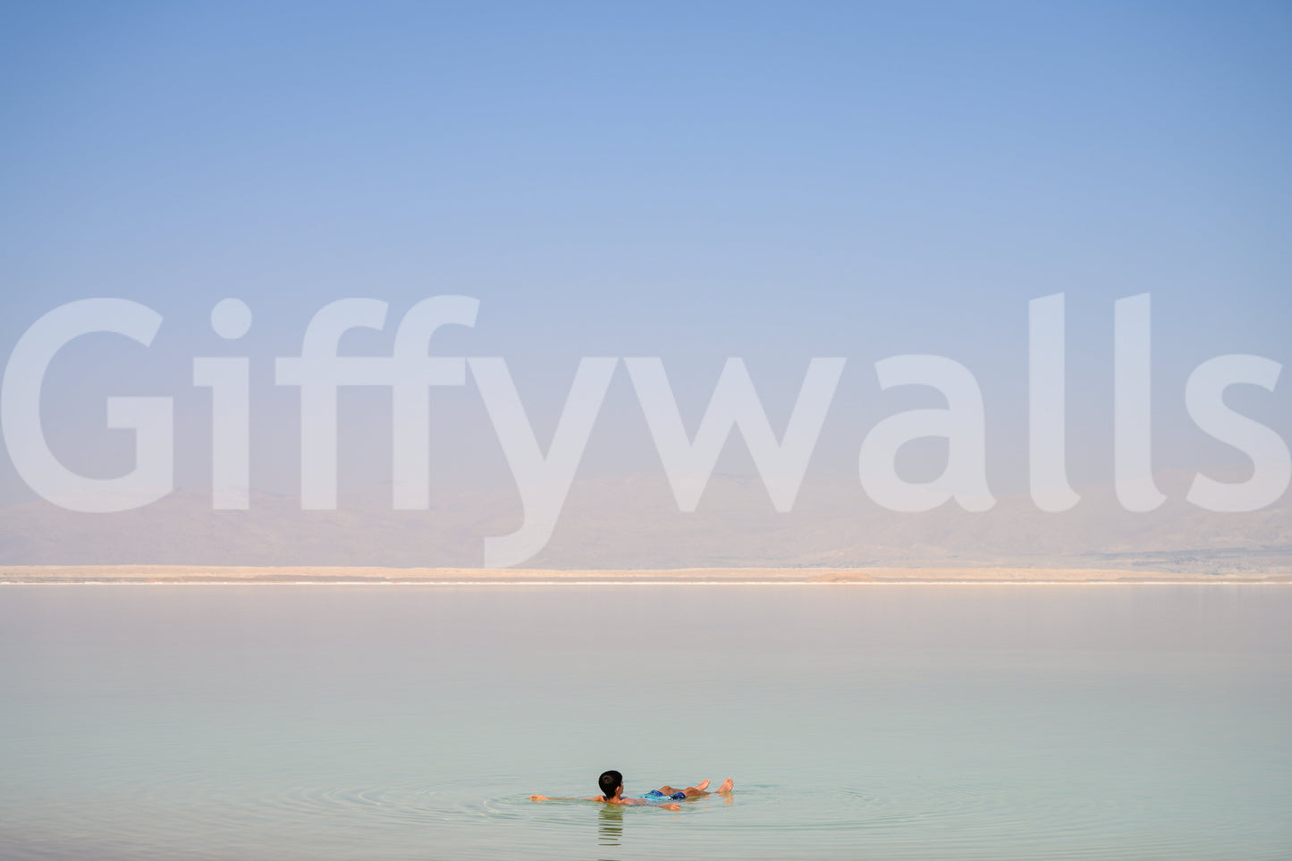 A detail of the warm tones in the salt and sky.