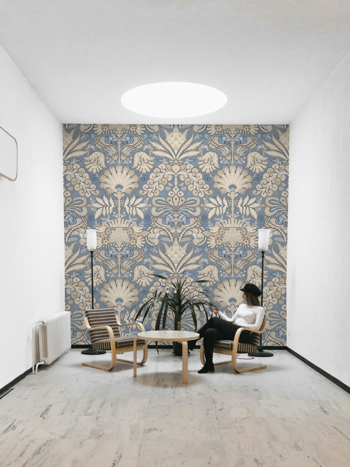 Classic damask pattern with botanical details

