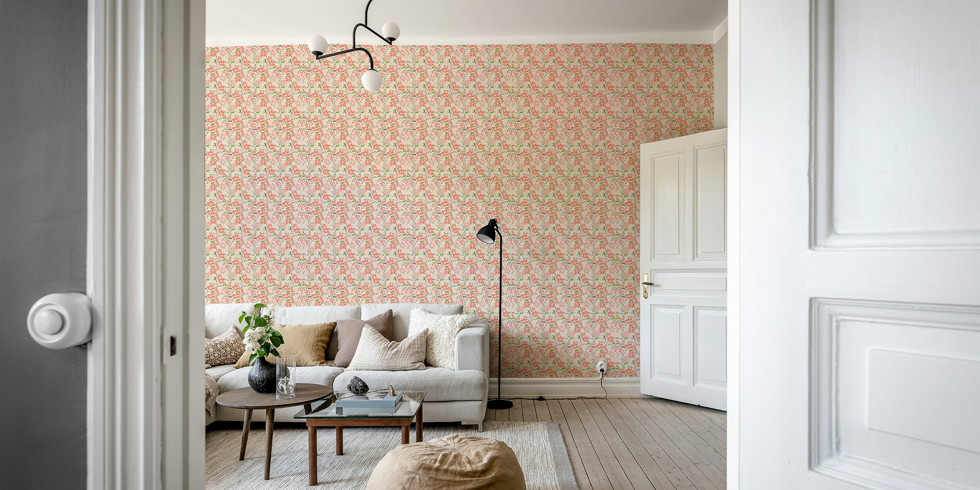 Statement flower wallpaper in coral tones

