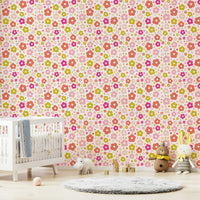 Sunshine-inspired daisy wallpaper for fresh spaces

