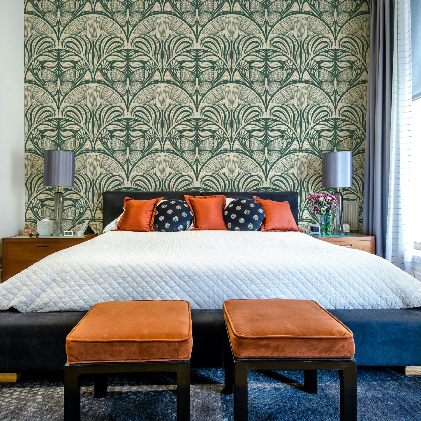Bold emerald wallpaper inspired by Gatsby era

