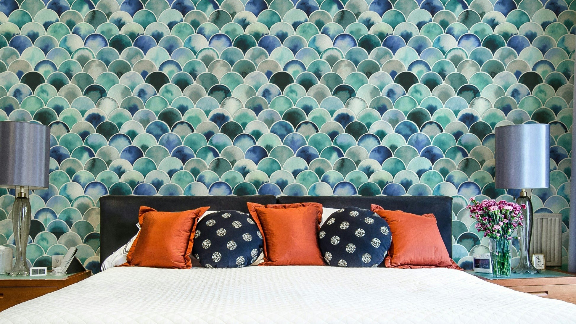 Japandi wallpaper in soft vintage blue tones

