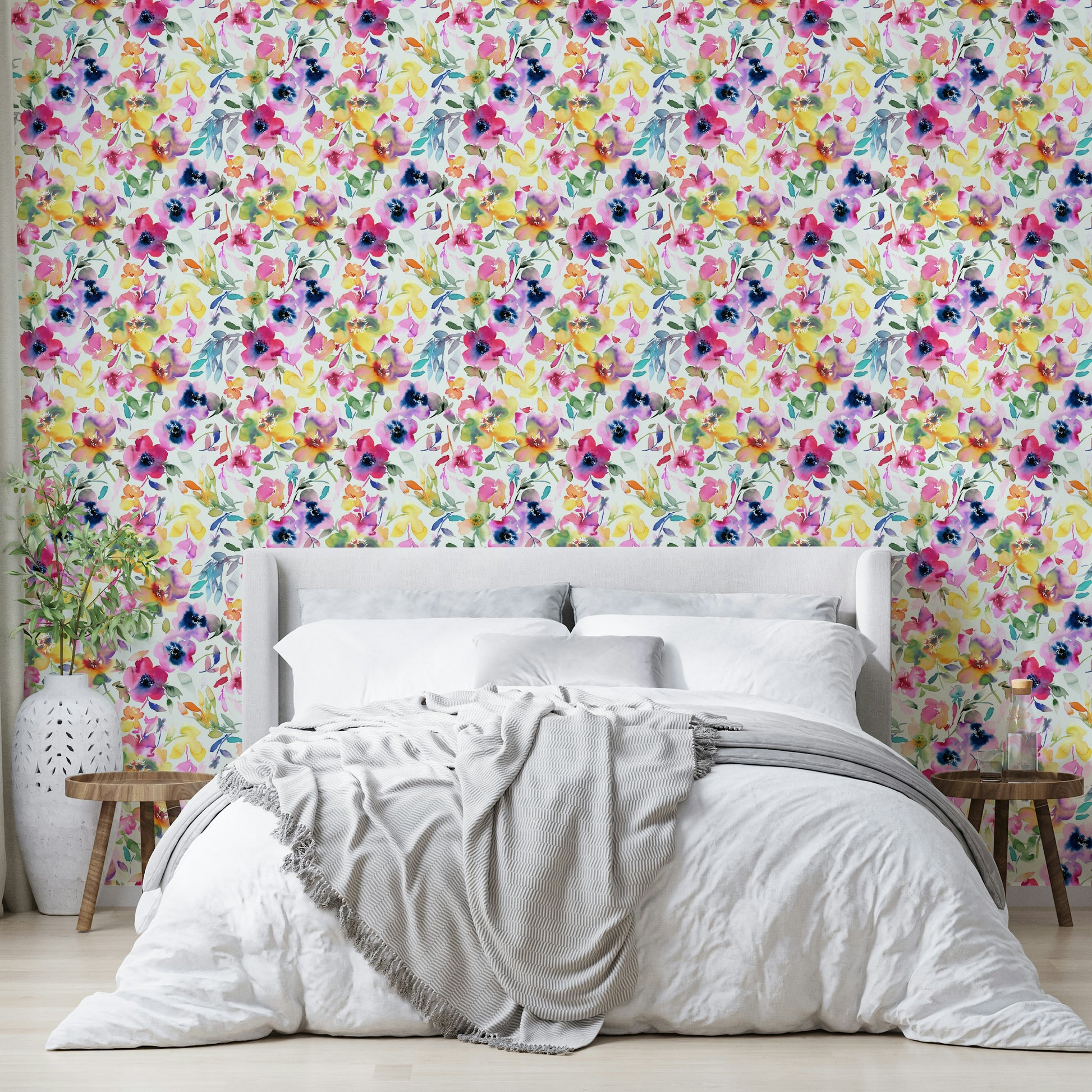 Nature-inspired wallpaper with fresh summer blooms

