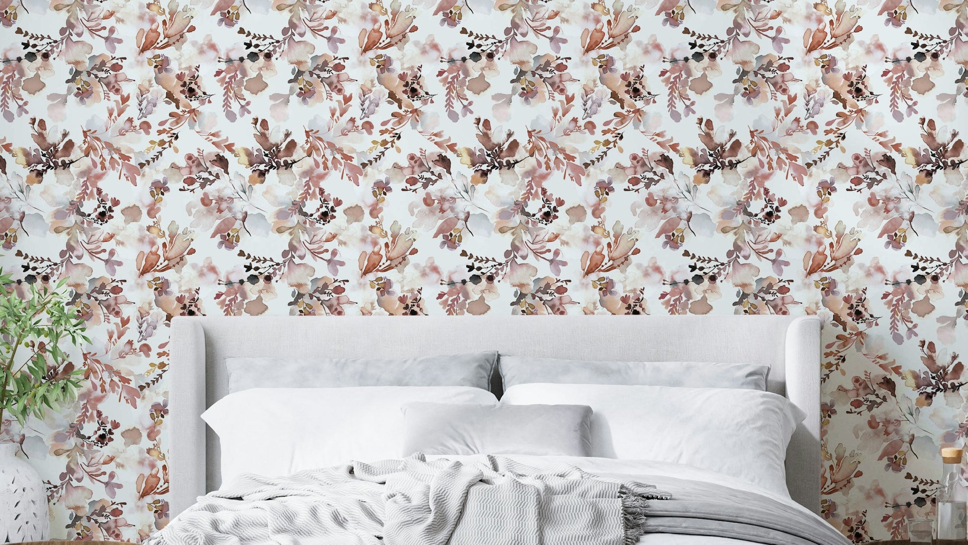 Chinoiserie wallpaper with watercolor flowers

