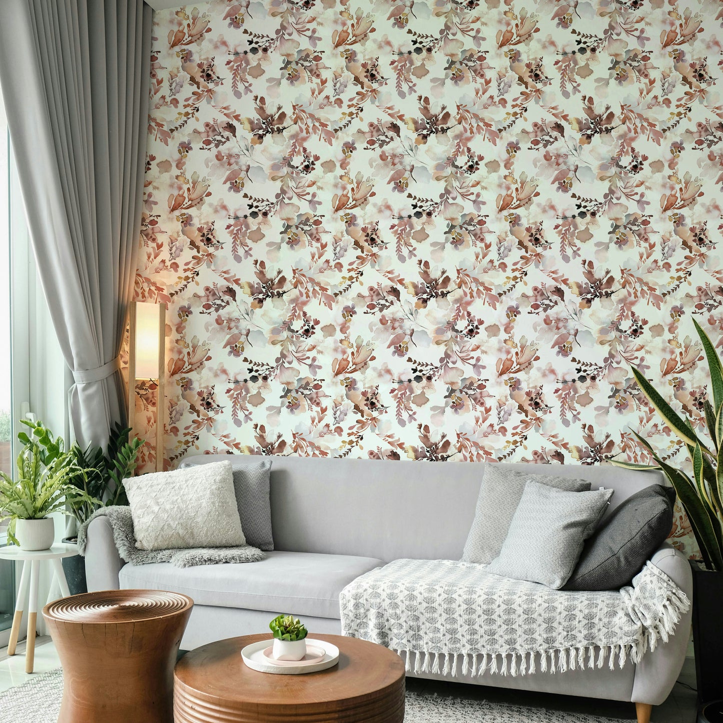 Classic chinoiserie florals on warm-toned wallpaper

