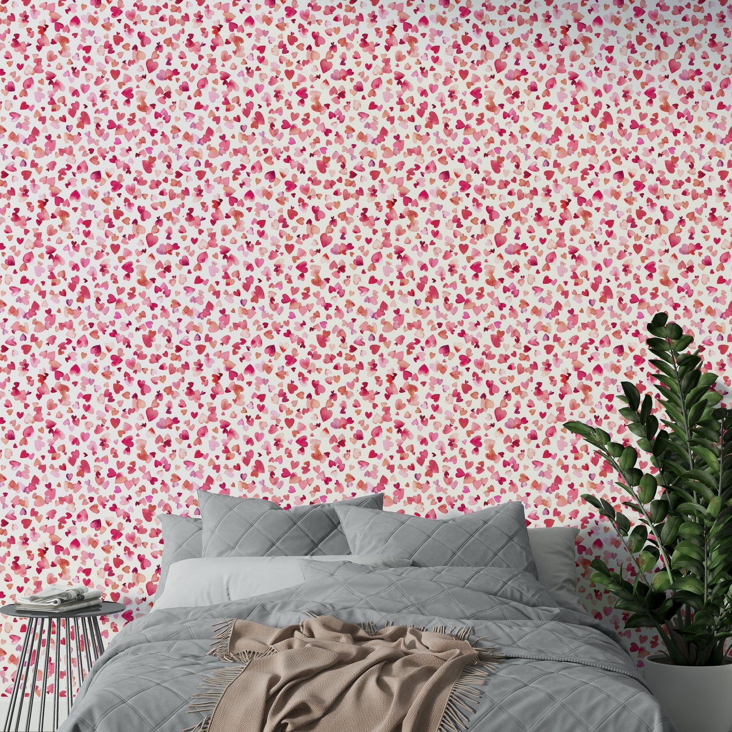 Classic heart design wallpaper in red and pink hues

