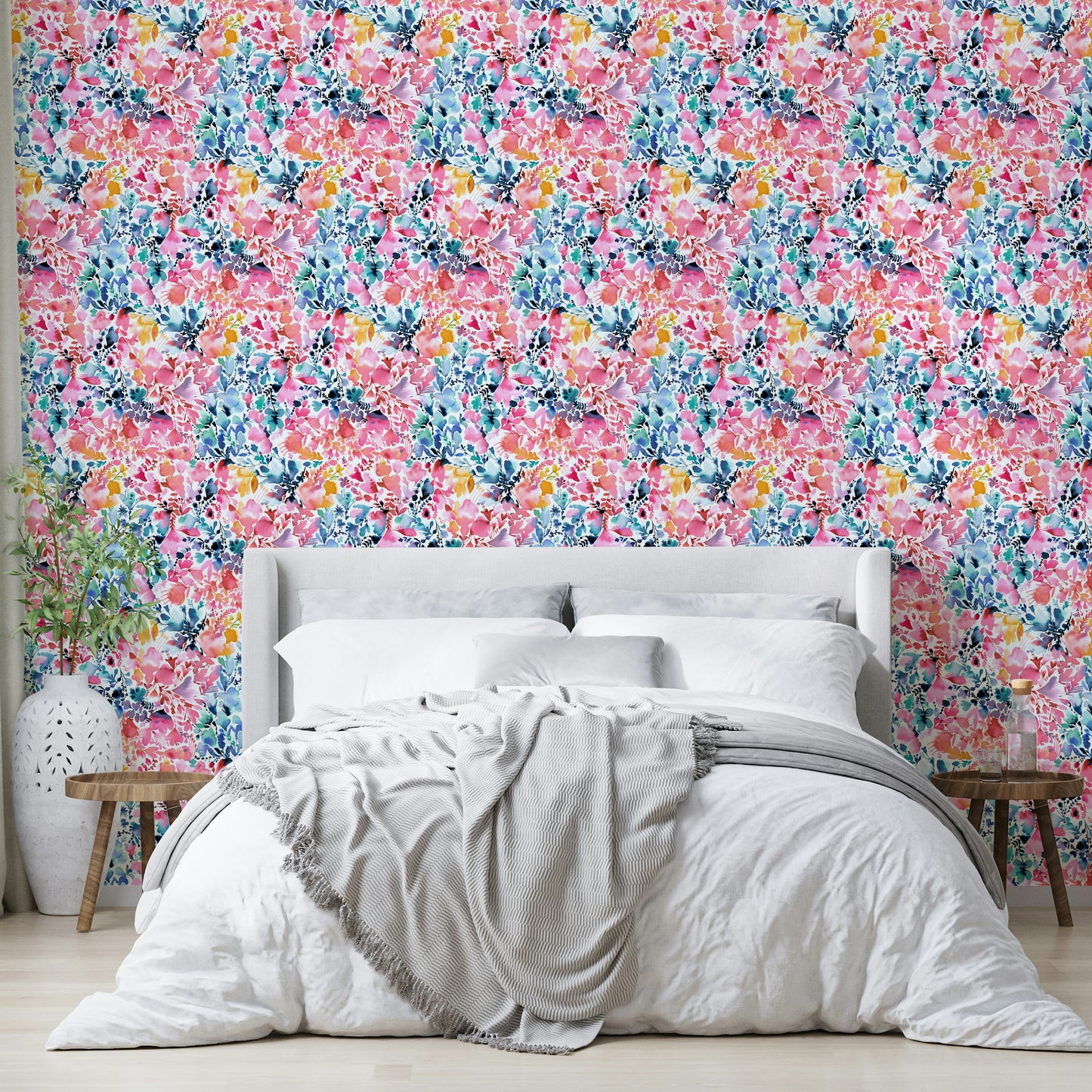 Watercolor-painted flowers on white wallpaper

