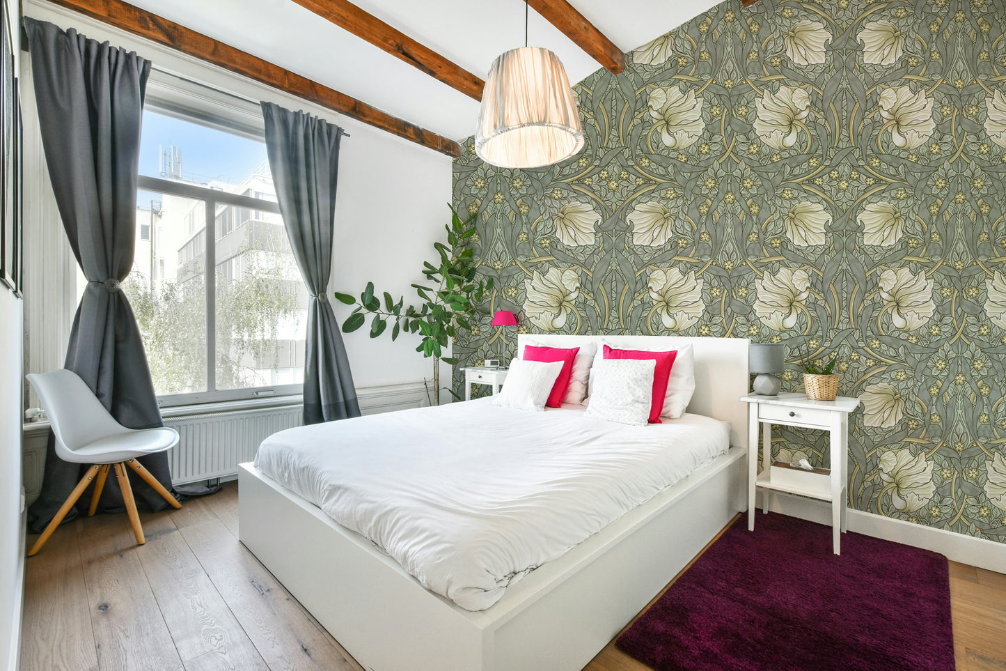 Elegant floral wallpaper for living rooms

