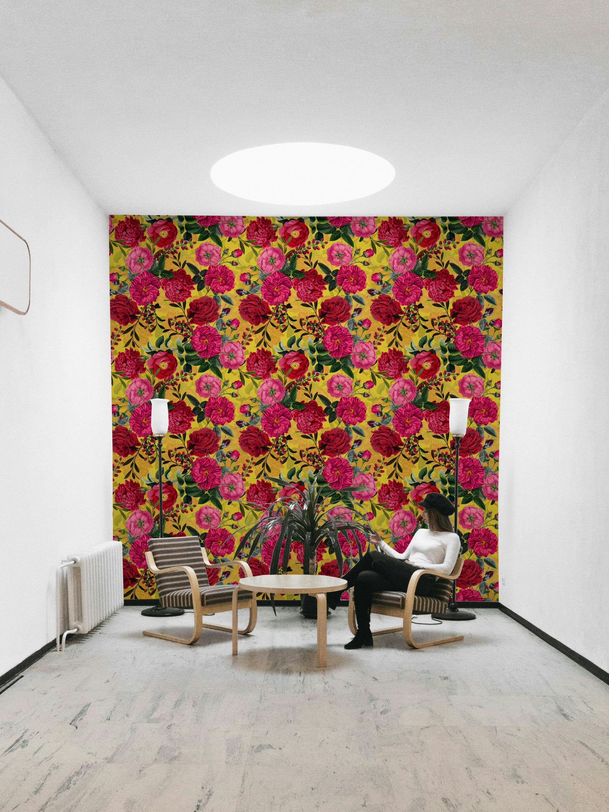 Vibrant vintage floral wallpaper bringing energy and charm to your walls.

