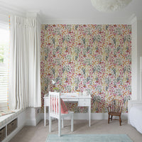 Blossoming mural wallpaper in airy pastel tones

