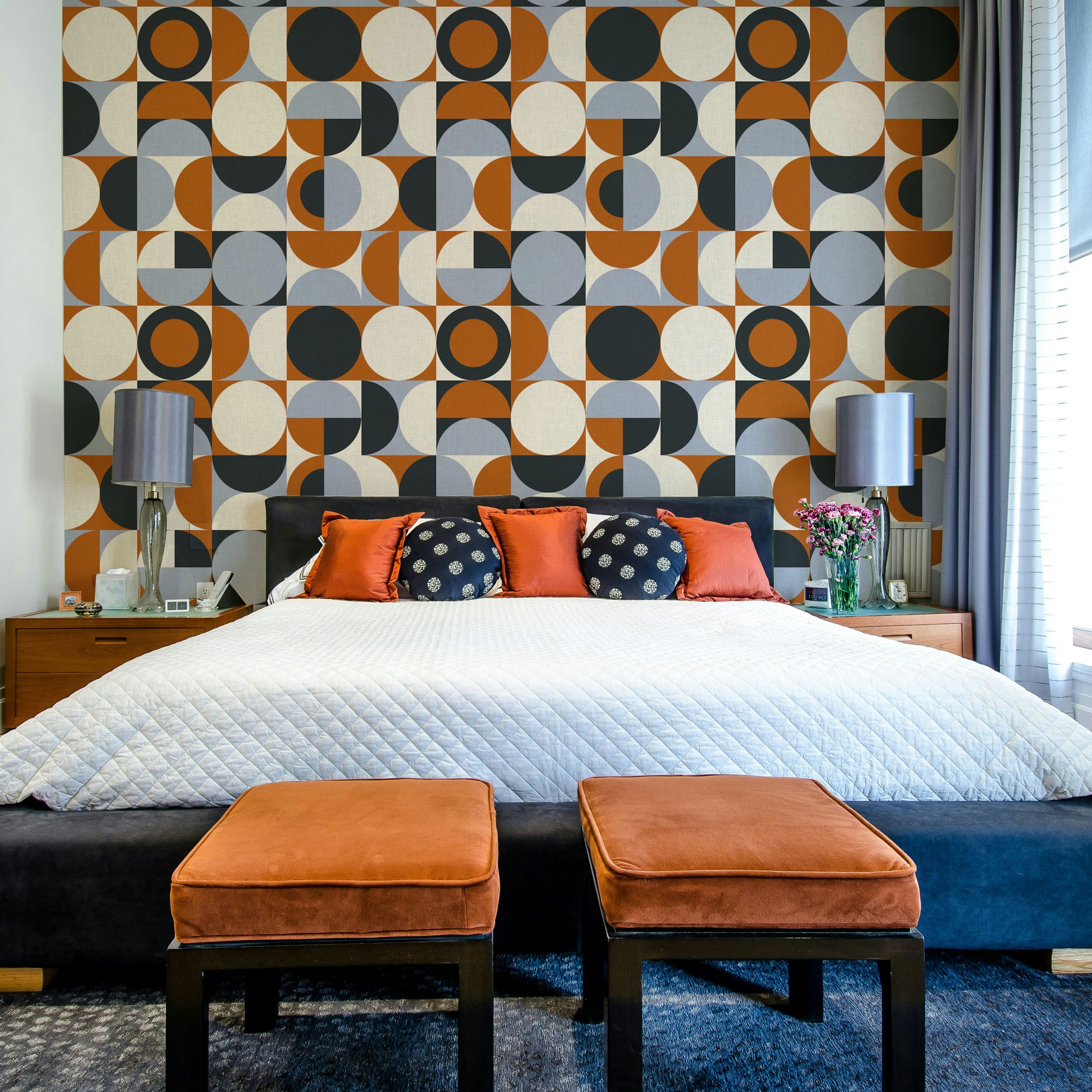 Mescolanza Wallpaper adding depth to minimalist space

