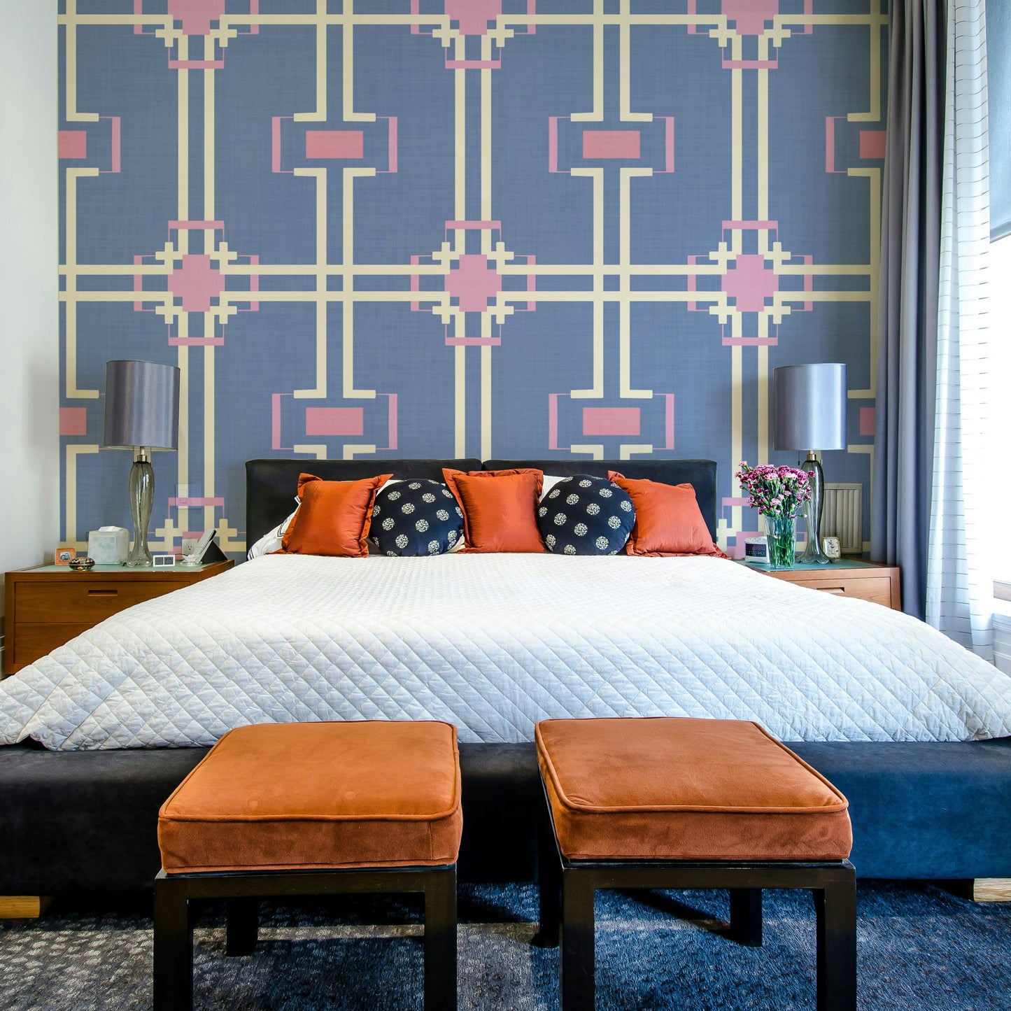 Dynamic linear patterns.

