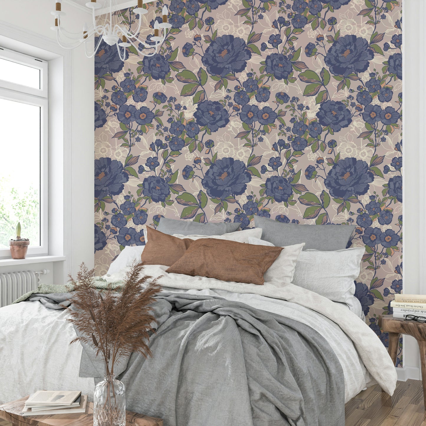 Wallpaper with a timeless floral design.

