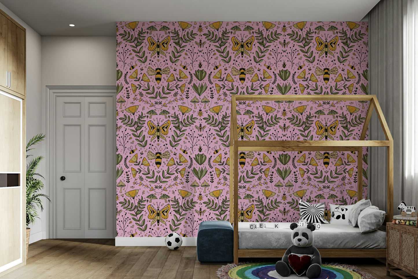 Floral and insect wallpaper with a mix of colors.

