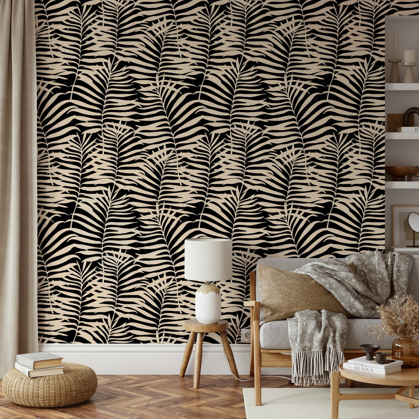 Each frond shows the fine lines of its individual leaflets.
