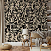 Each frond shows the fine lines of its individual leaflets.
