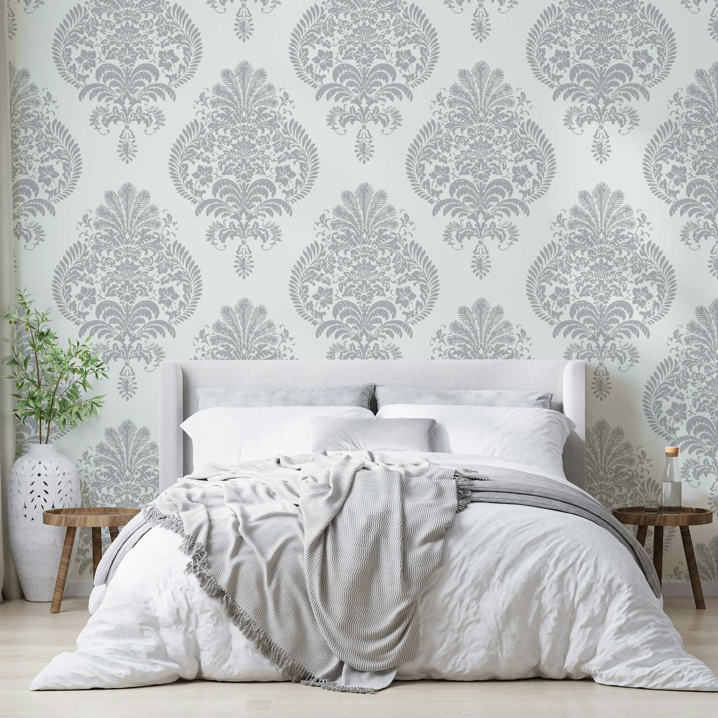 The lines are refined and graceful.
