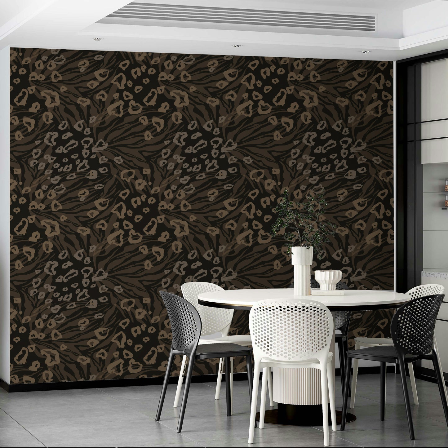 A classic wildlife print wallpaper for walls.


