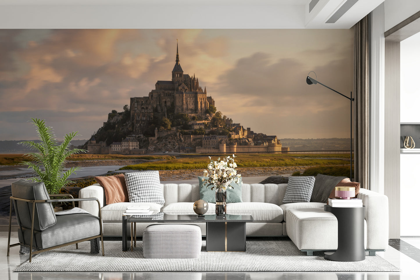 Mont Saint-Michel Wallpaper — soft pastel dawn sky with iconic tidal island scenery.