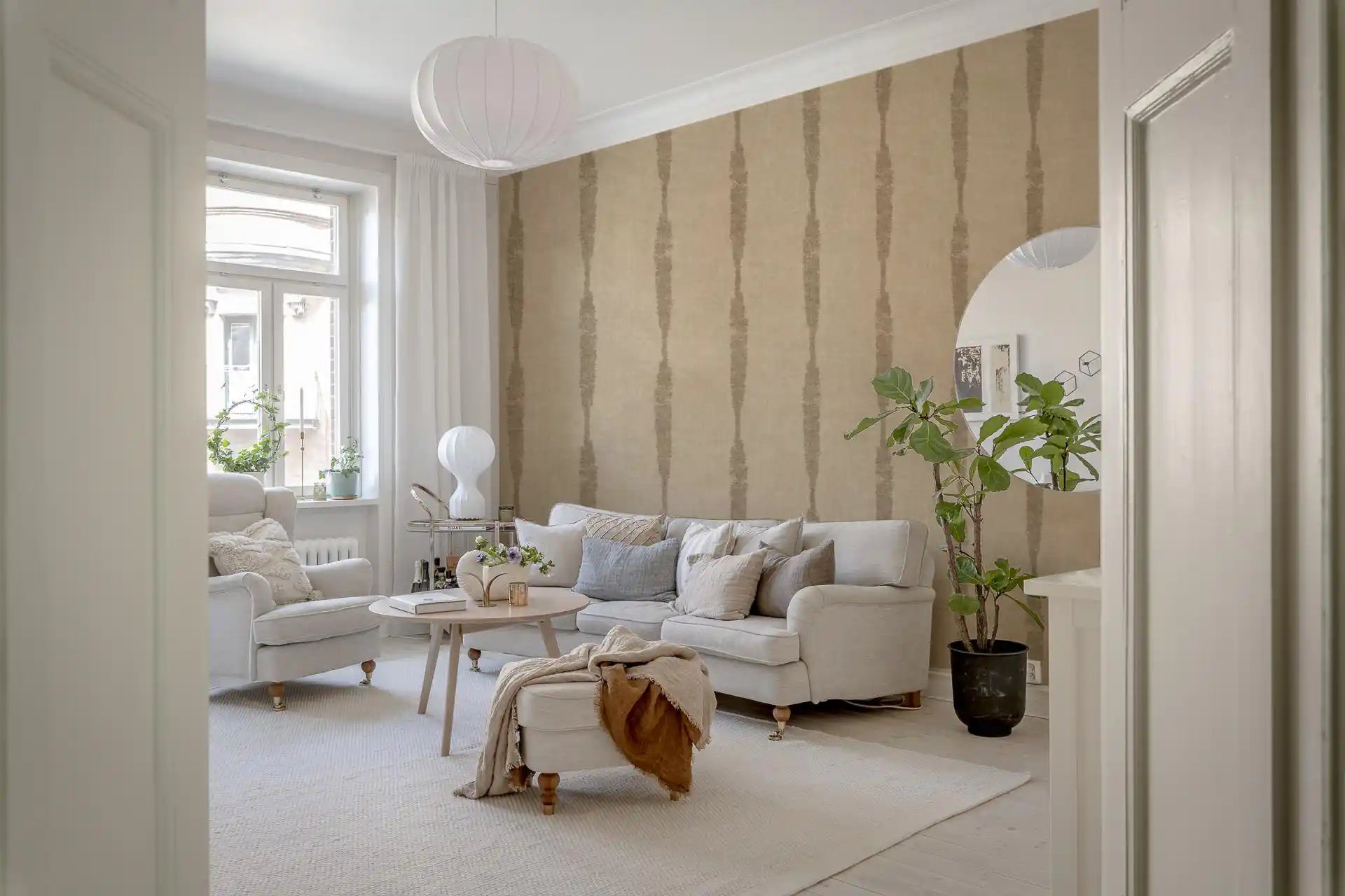 Vertical Stripes flowing beautifully across this wallpaper