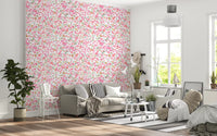 Brushy petal outlines stand out on the Daisy Dance wallpaper