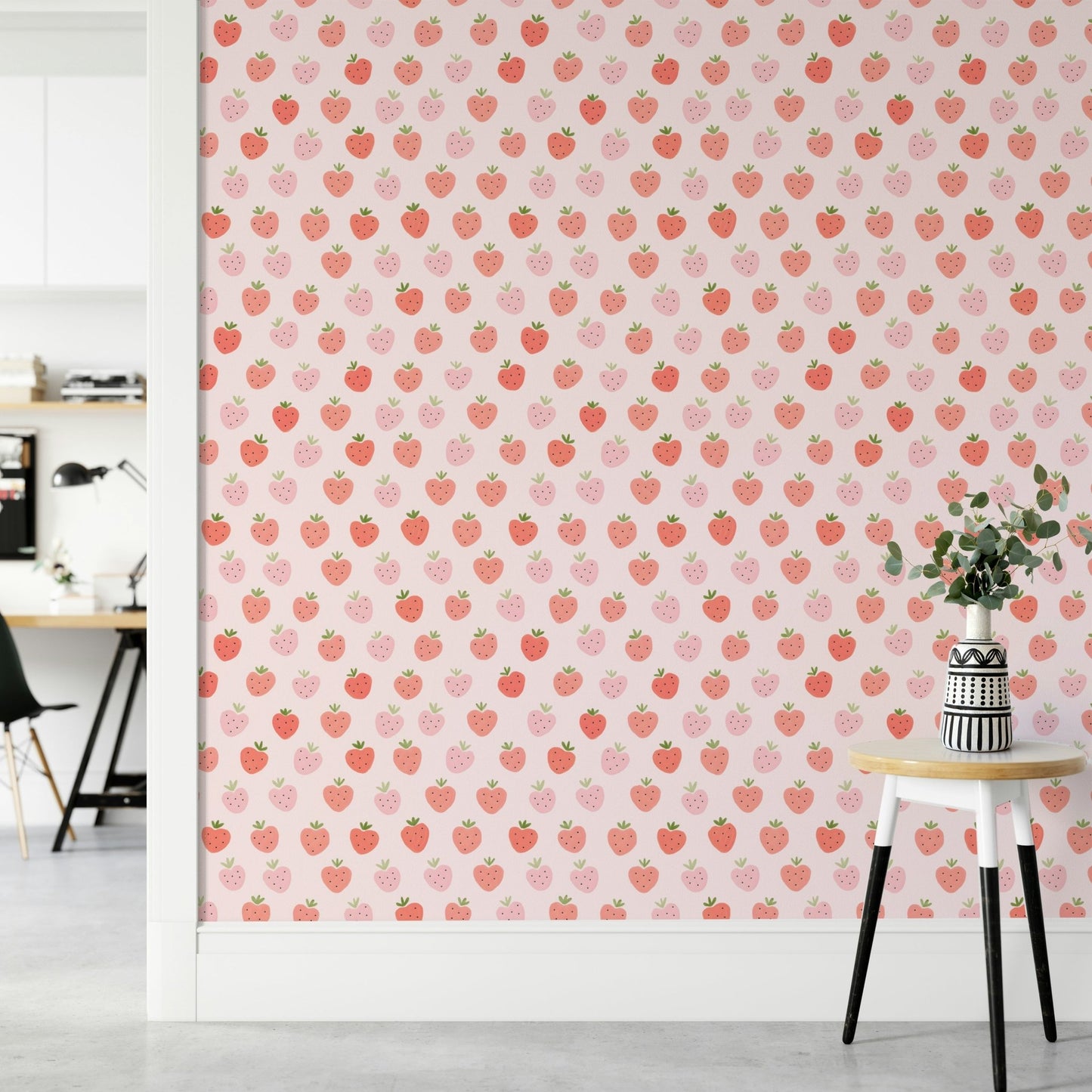 Repeating pattern of cute cartoon strawberries.

