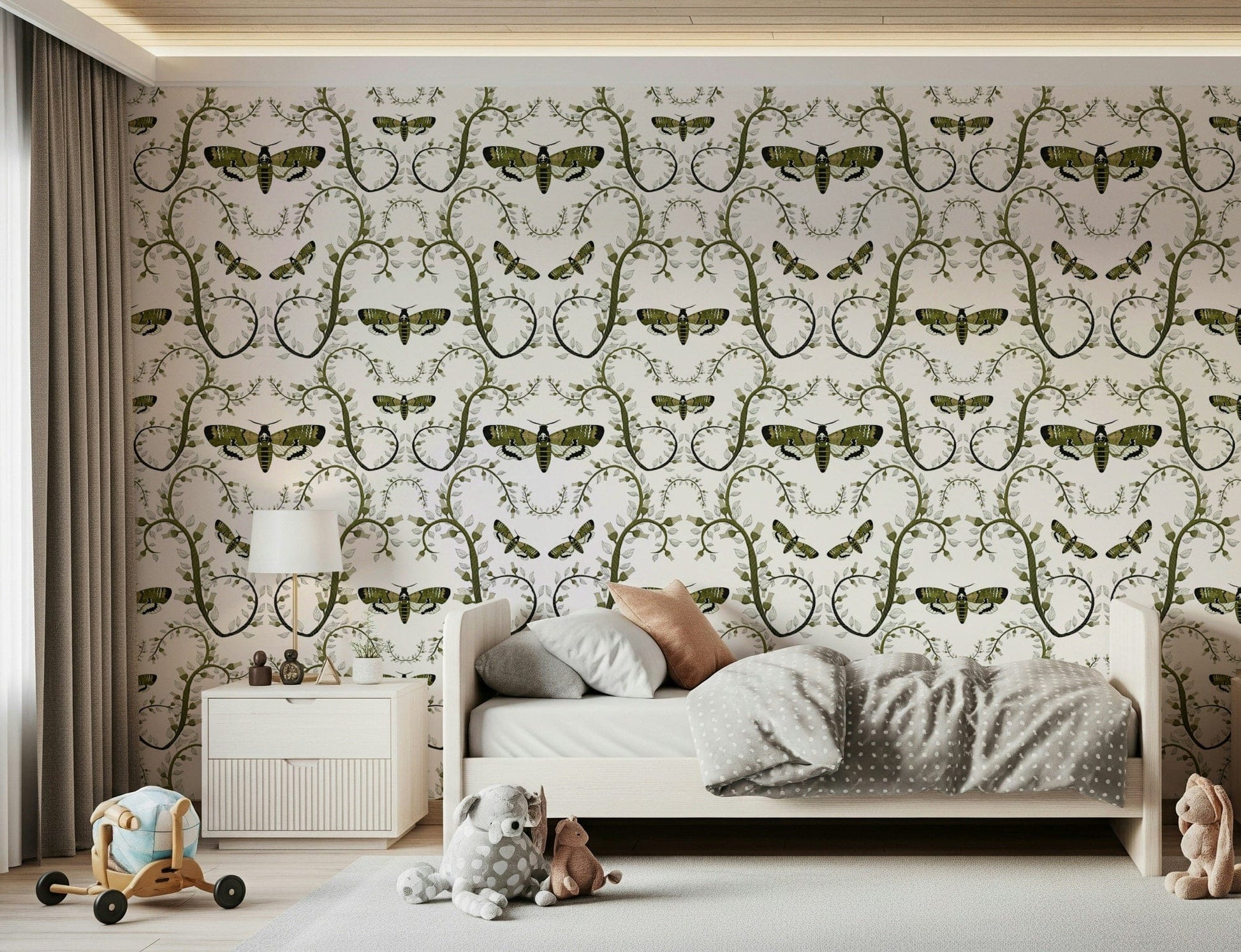 Death's - Head Hawkmoth Garden Wallpaper⁠