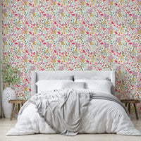 Subtle dry flower wallpaper in earthy tones

