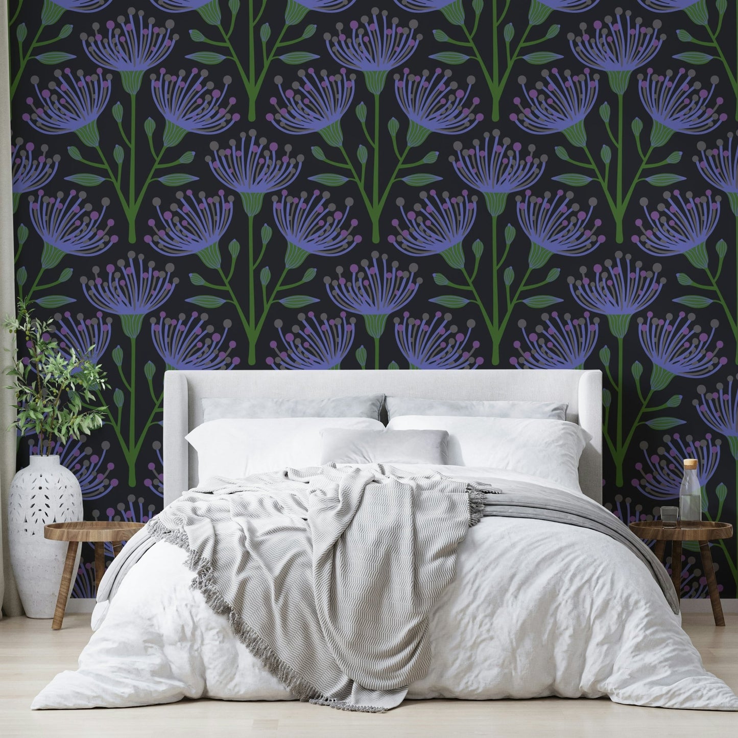 Floral pattern with contrast wallpaper
