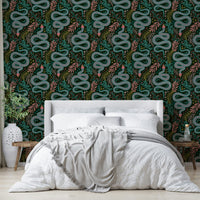 Wild animal print wallpaper for unique wall décor

