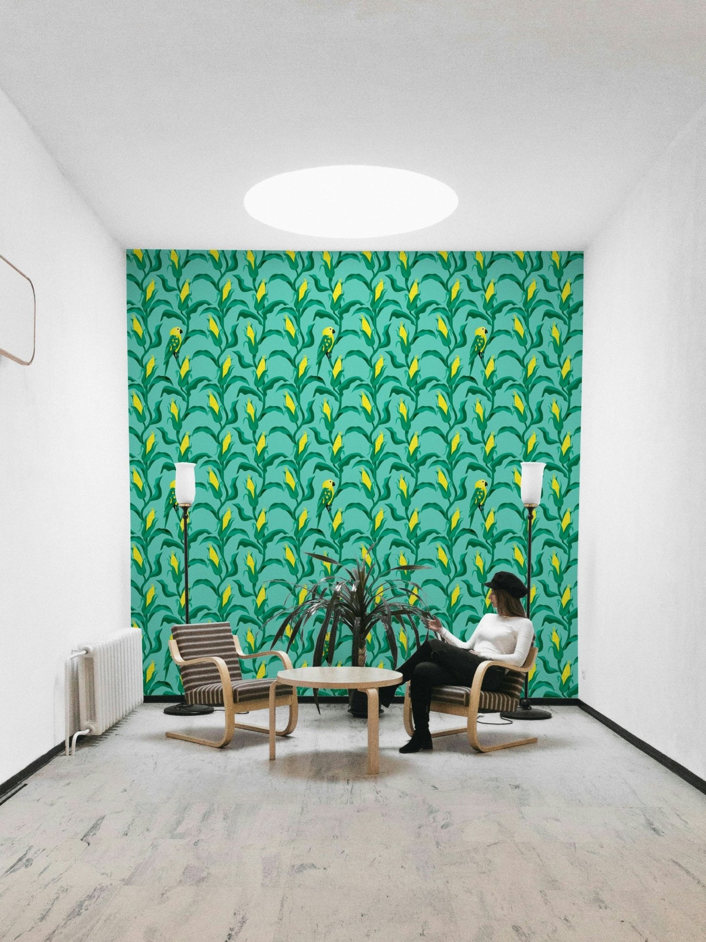 Lively parrot-themed wallpaper for walls

