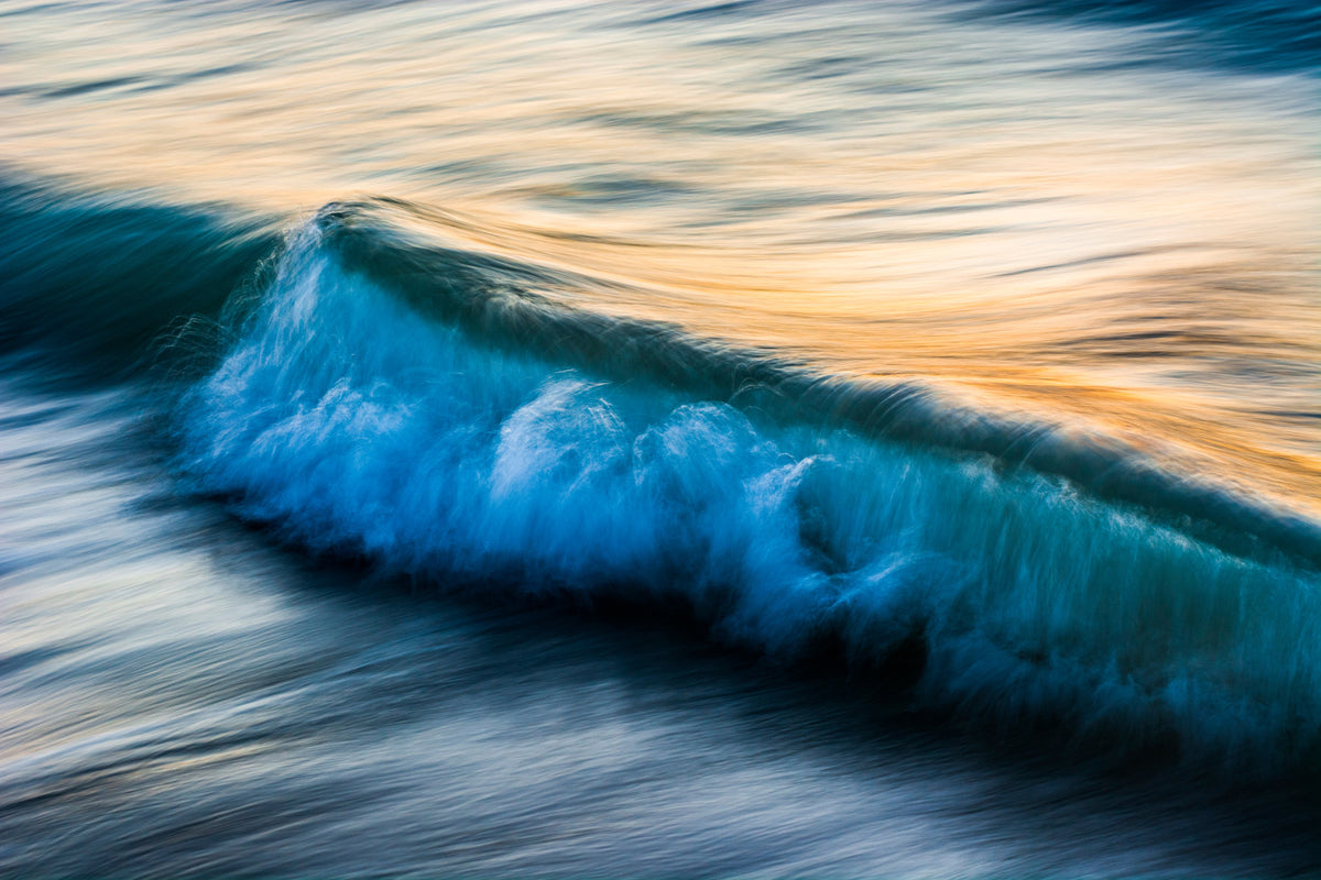 The Uniqueness of Waves XI Wall Mural in your room