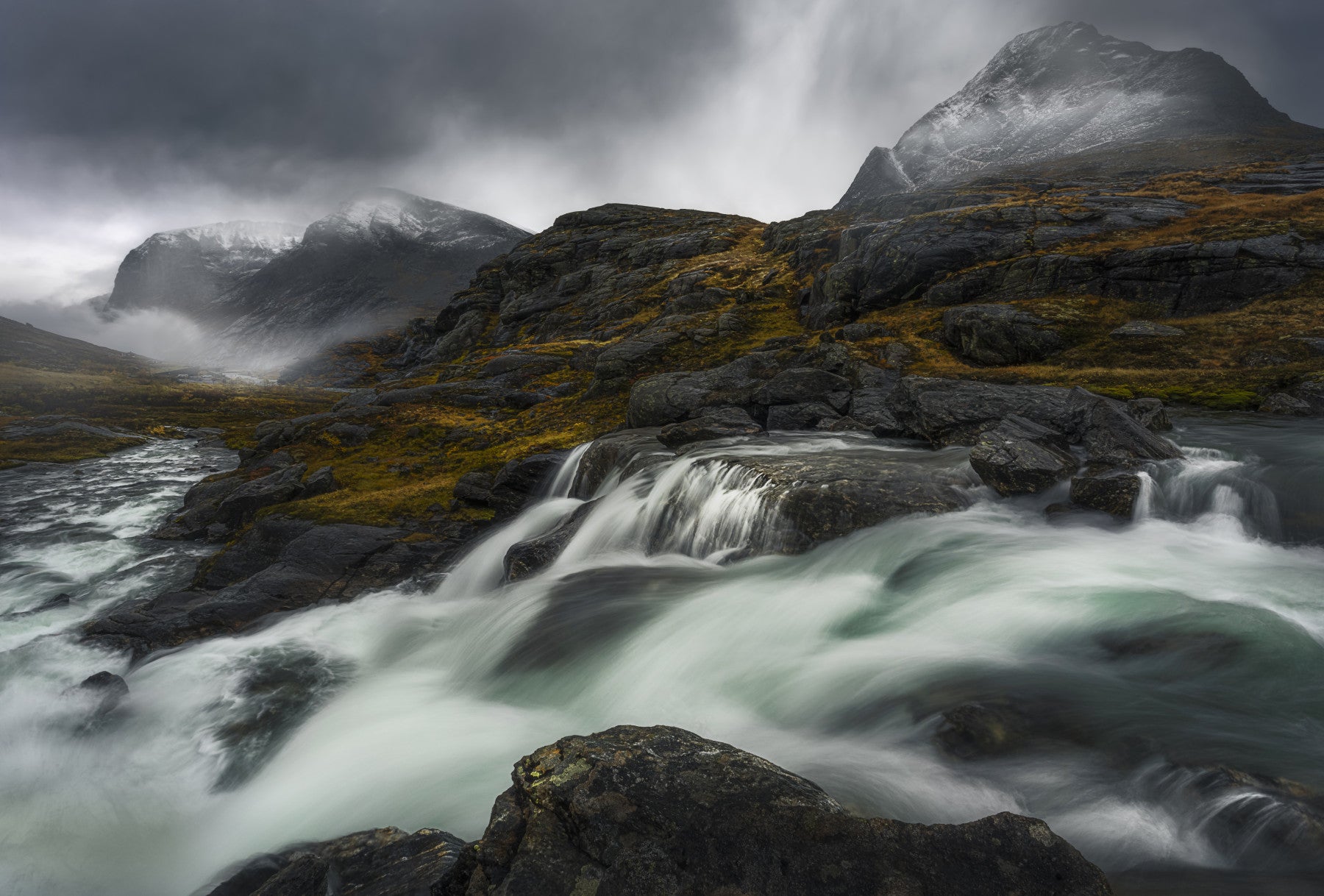 Noir Mountain Flow Wall Mural -2626530