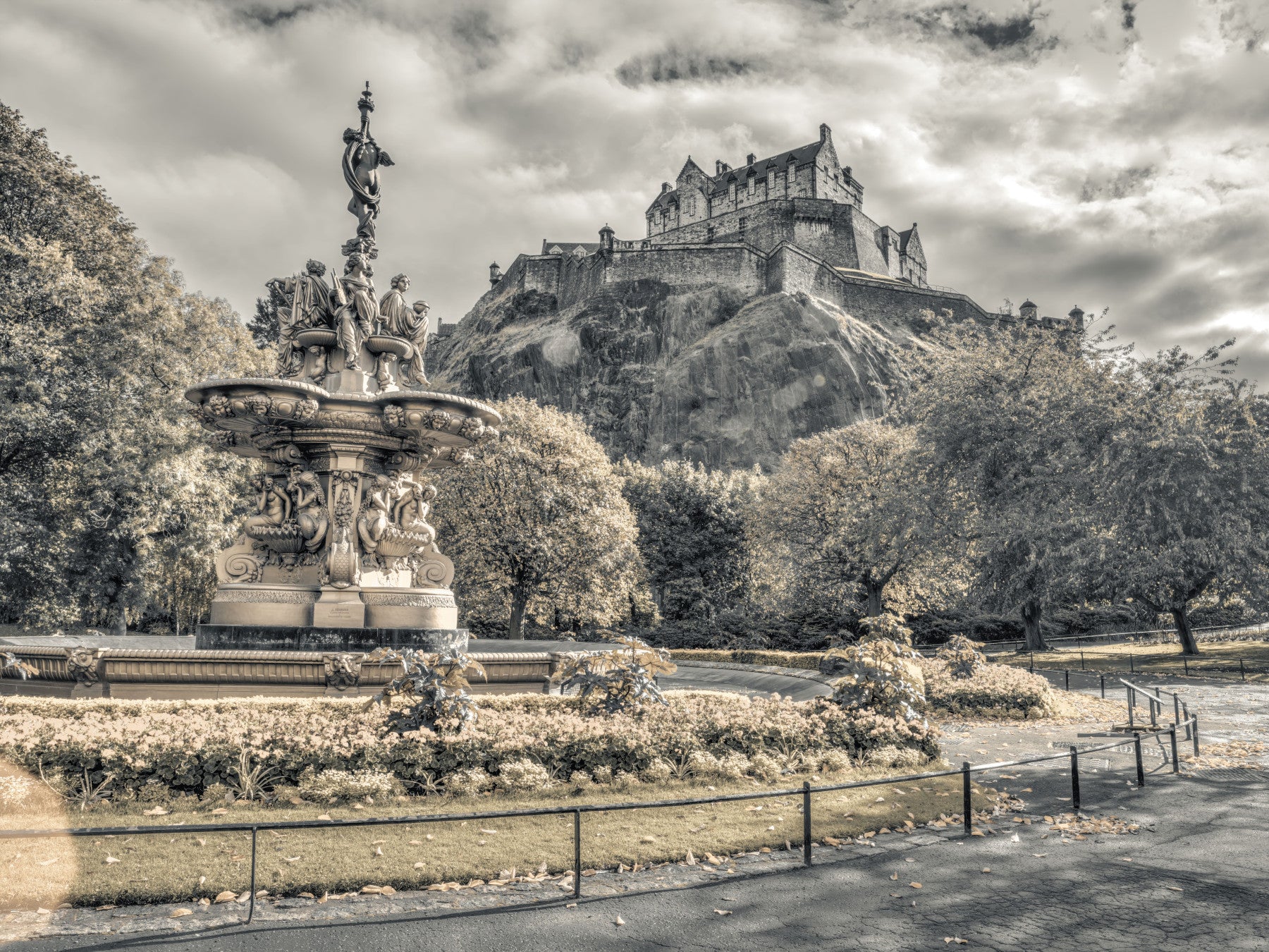Edinburgh Castle Vista Wall Mural