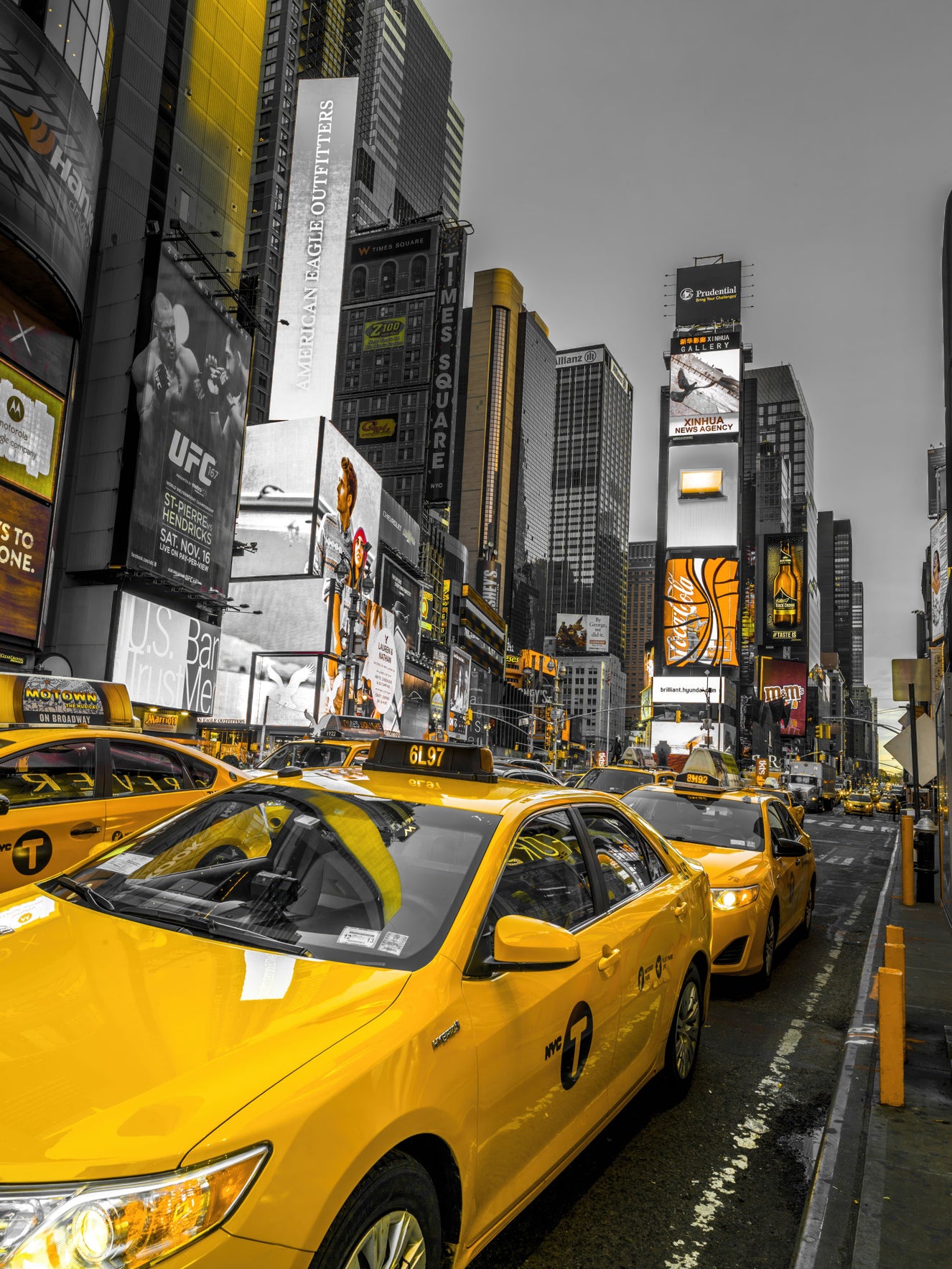 NYC Cabs: Golden Rush Wall Mural
