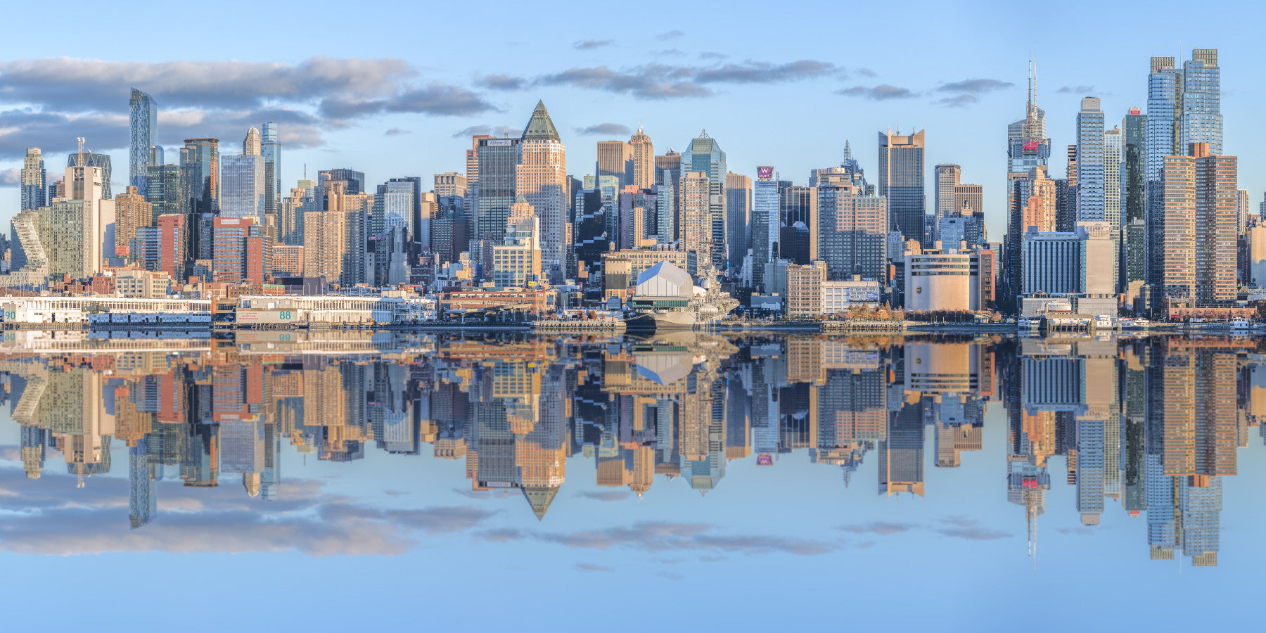 Lower Manhattan skyline Wall Mural