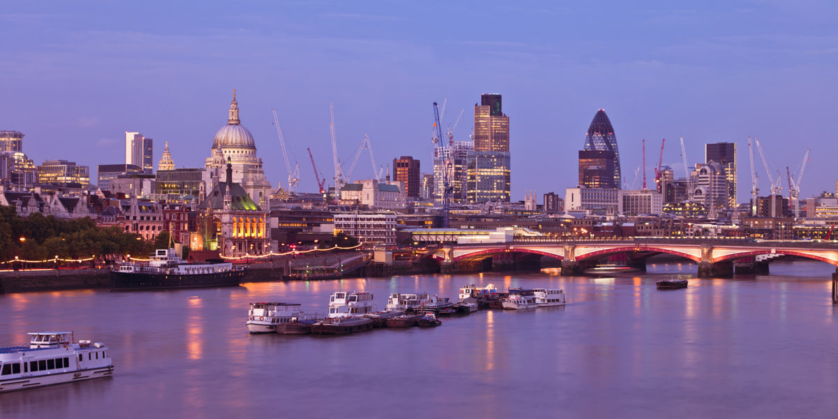 Dusk on the Thames Wall Mural in your room — zoomed