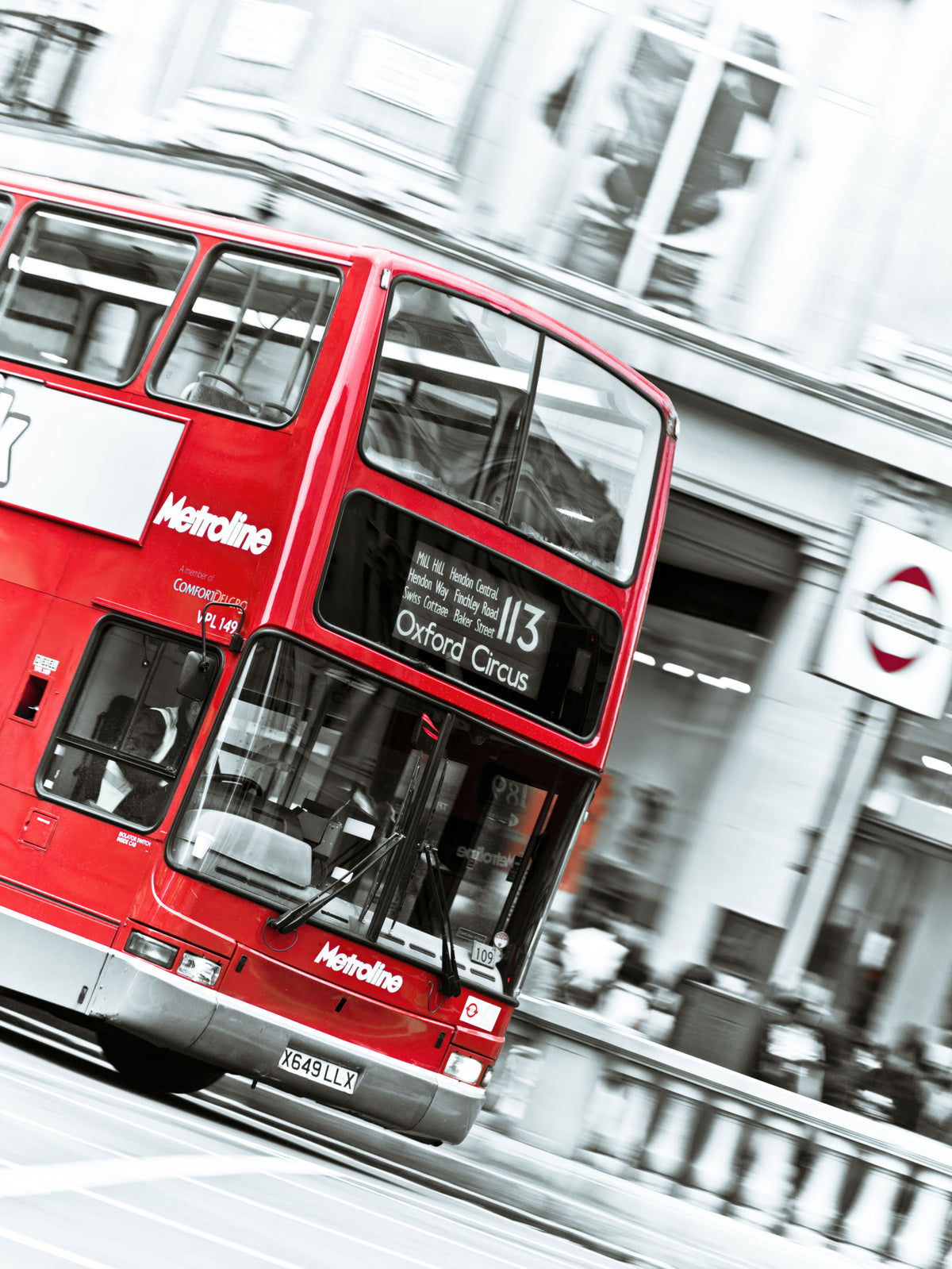 London Calling Oxford Circus Double Decker Wall Mural in your room