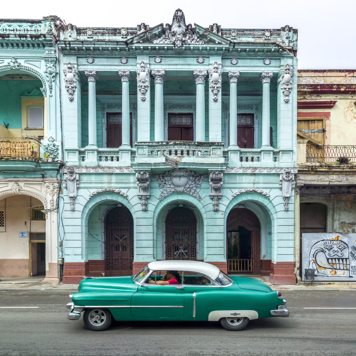 Havana Classic Architecture Wall Mural in your room