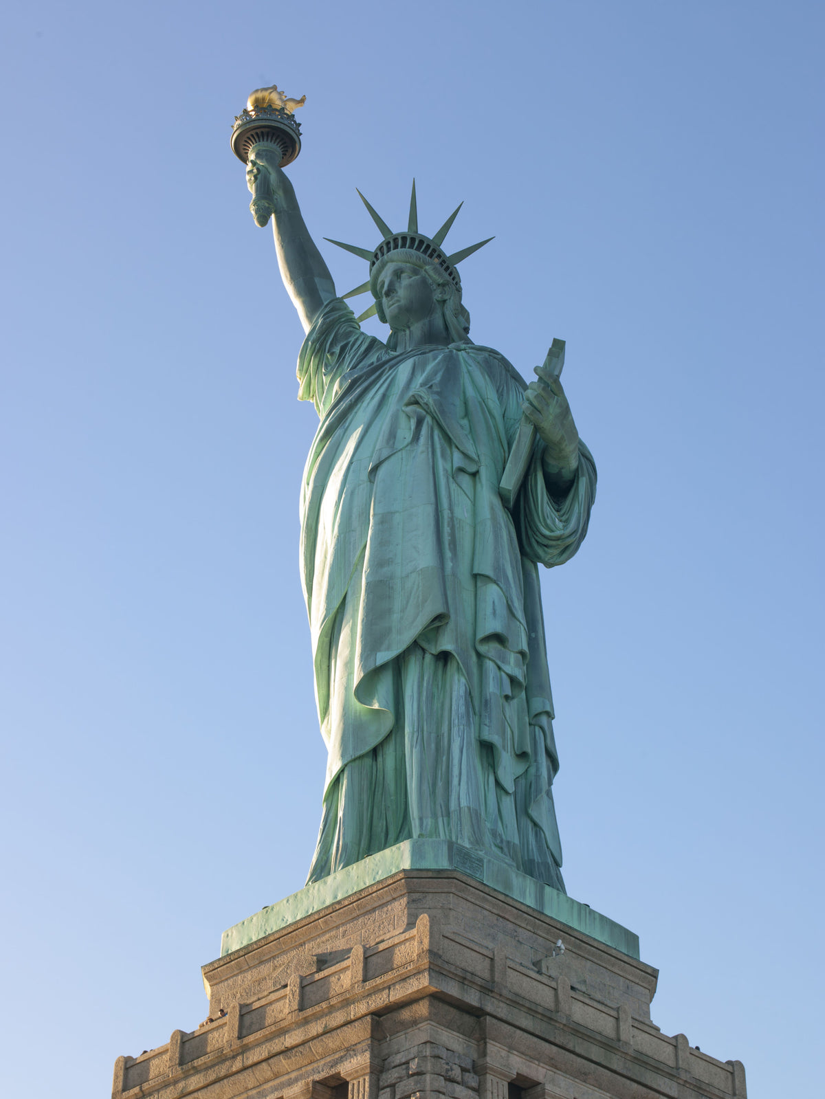 Iconic Lady Liberty Statue Wall Mural in your room — zoomed
