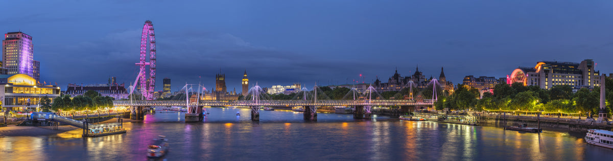 Evening Thames Cityscape Panorama Wall Mural in your room — zoomed