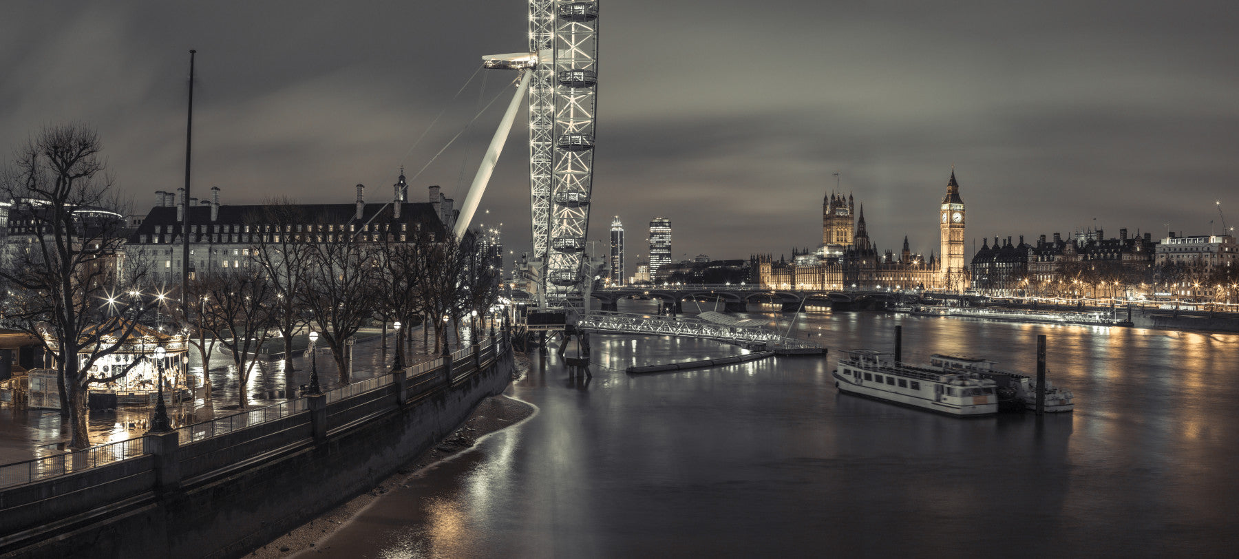 Thames Twilight Cityscape Wall Mural