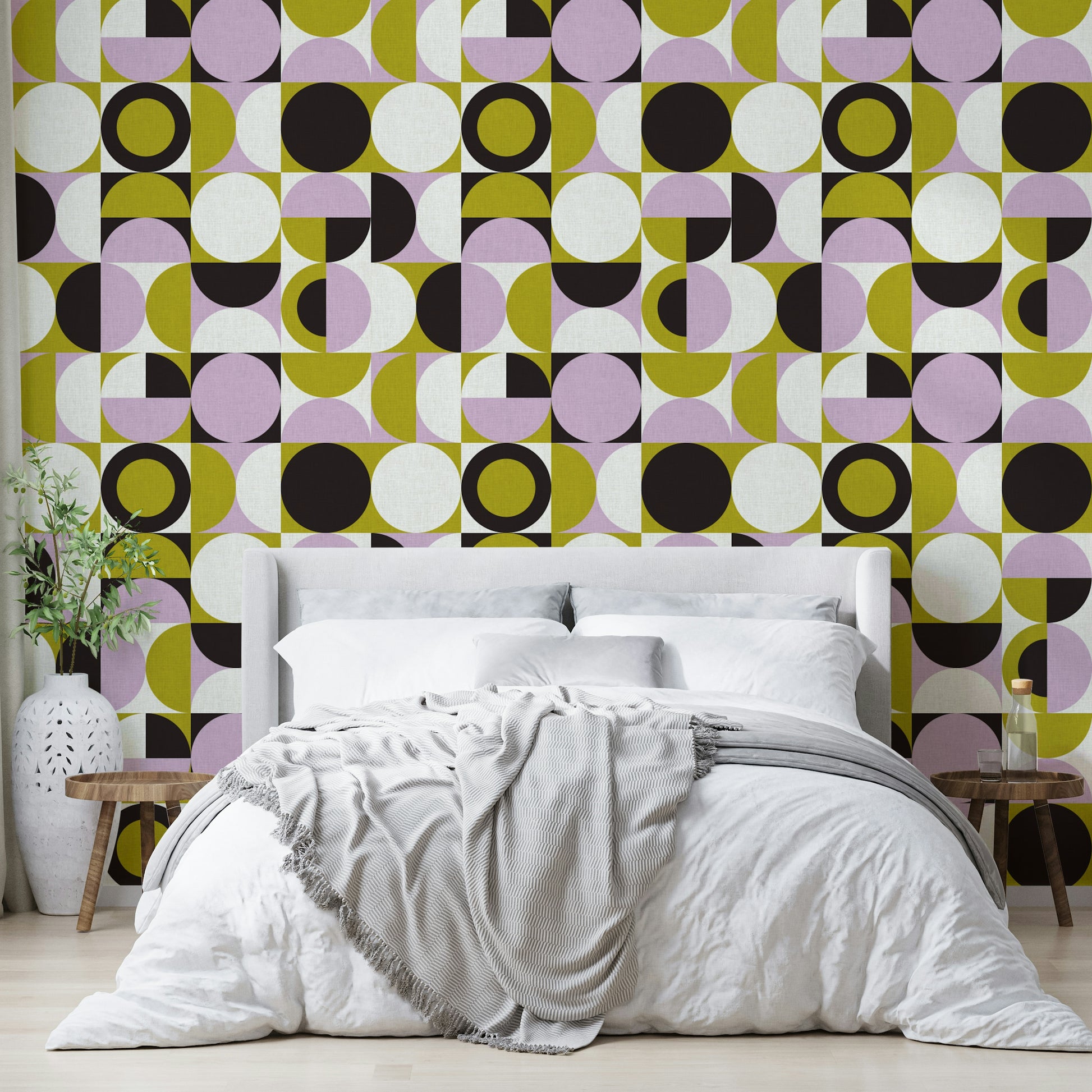 Fluid, modern wallpaper design with gentle curves and minimalistic style.

