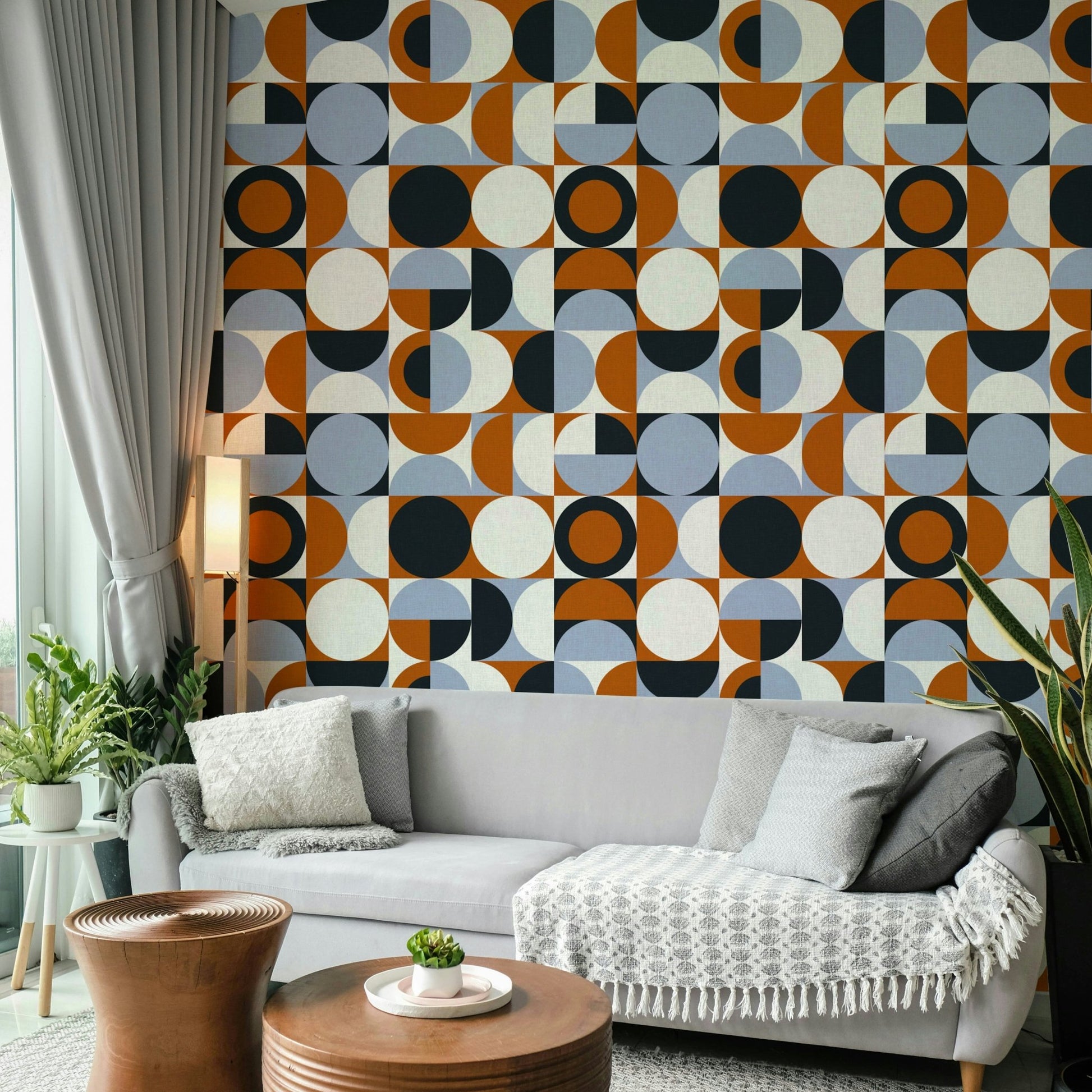 Softly blended wall pattern with artistic flair

