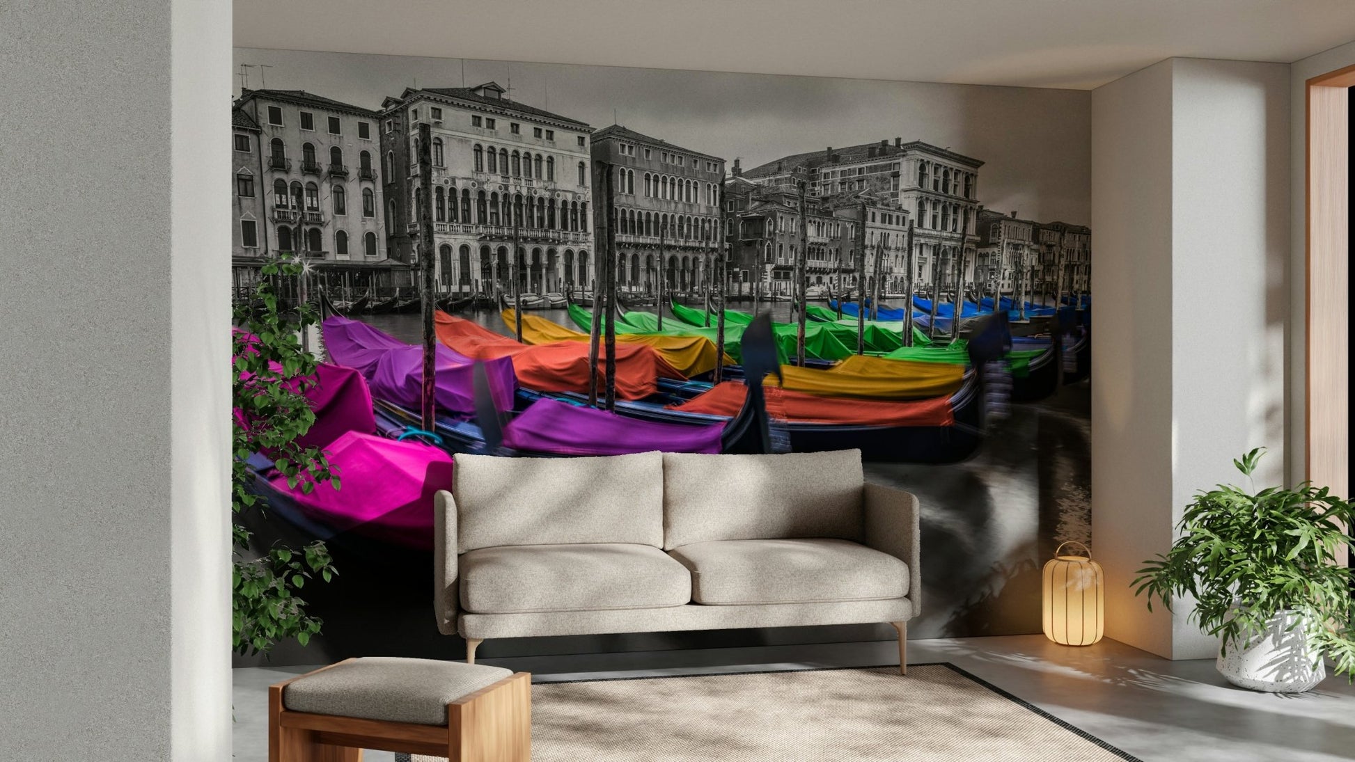 Ideal wallpaper for bringing Venice’s energy into your home

