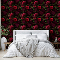Sophisticated blooms in deep color tones

