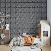 Neutral wallpaper with organic fern motif

