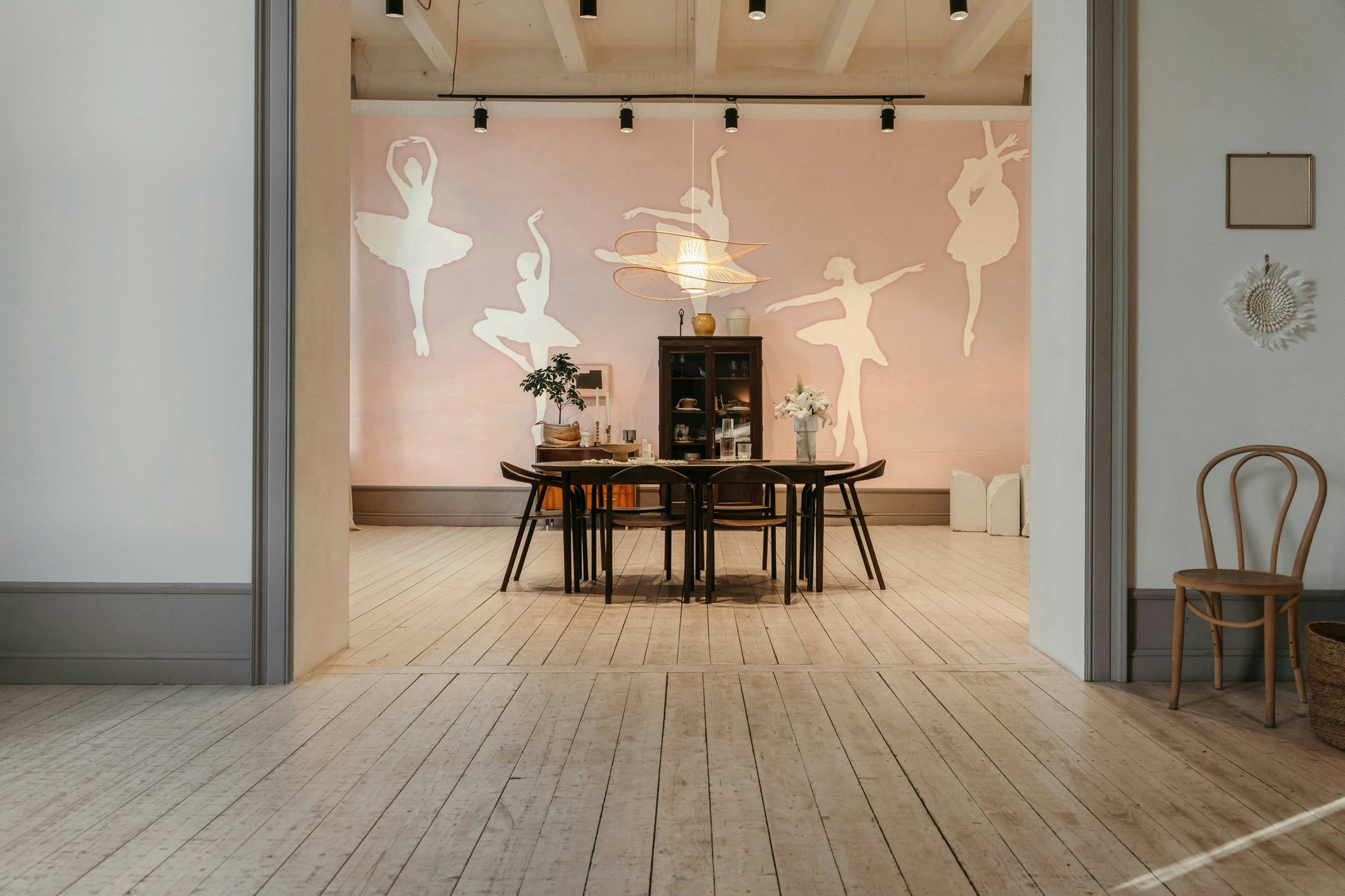 The composition is a harmonious, flowing pattern.

